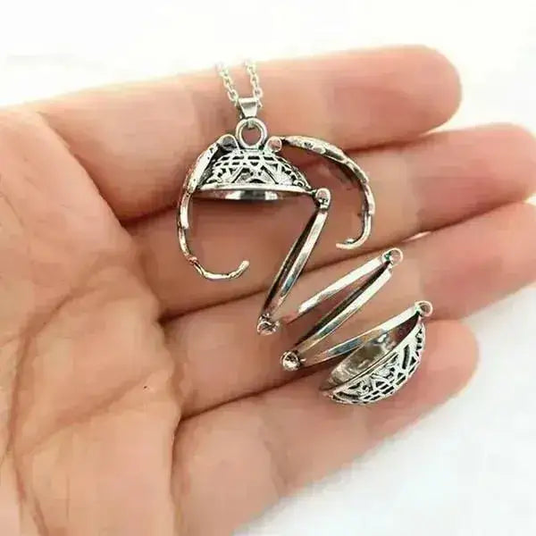Necklace -Angel Wings with 4 photos - WE PRINT