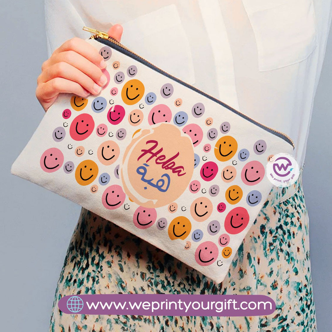 حقيبة مكياج مع الأسماء