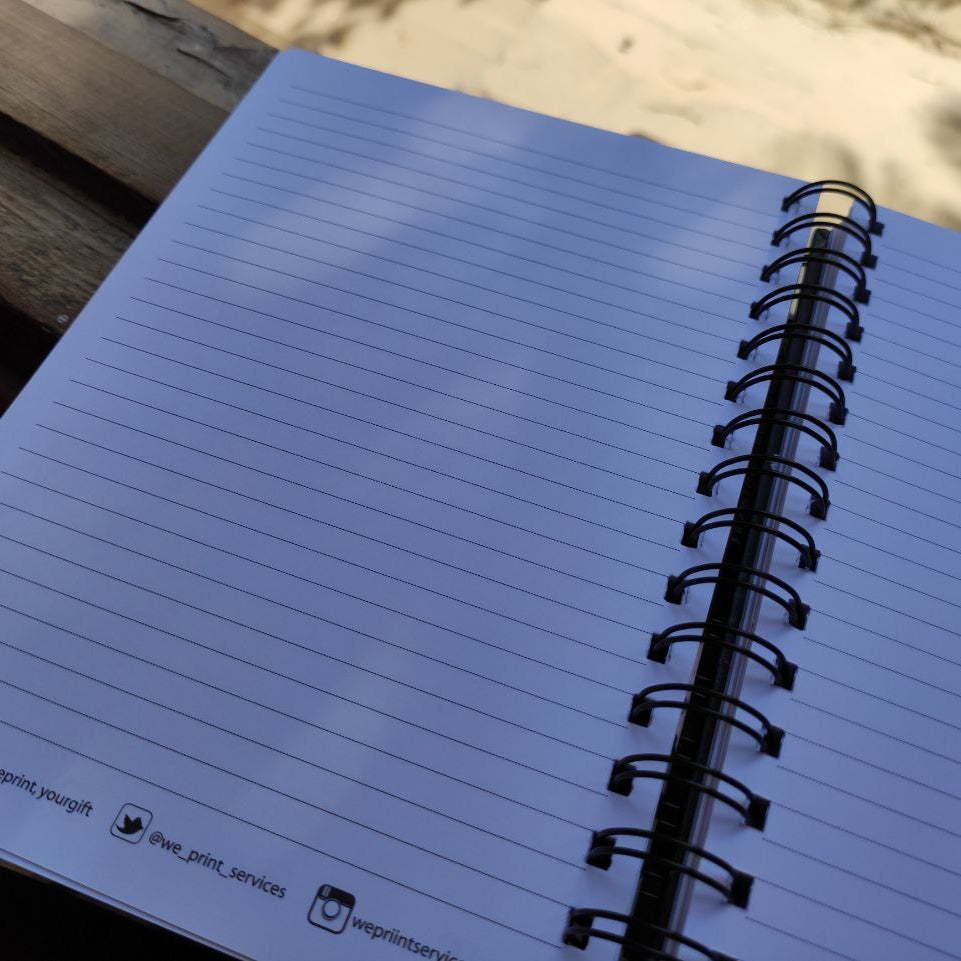 دفتر ملاحظات ذو غلاف مقوى - اشترِ 2 واحصل على 1 مجانًا