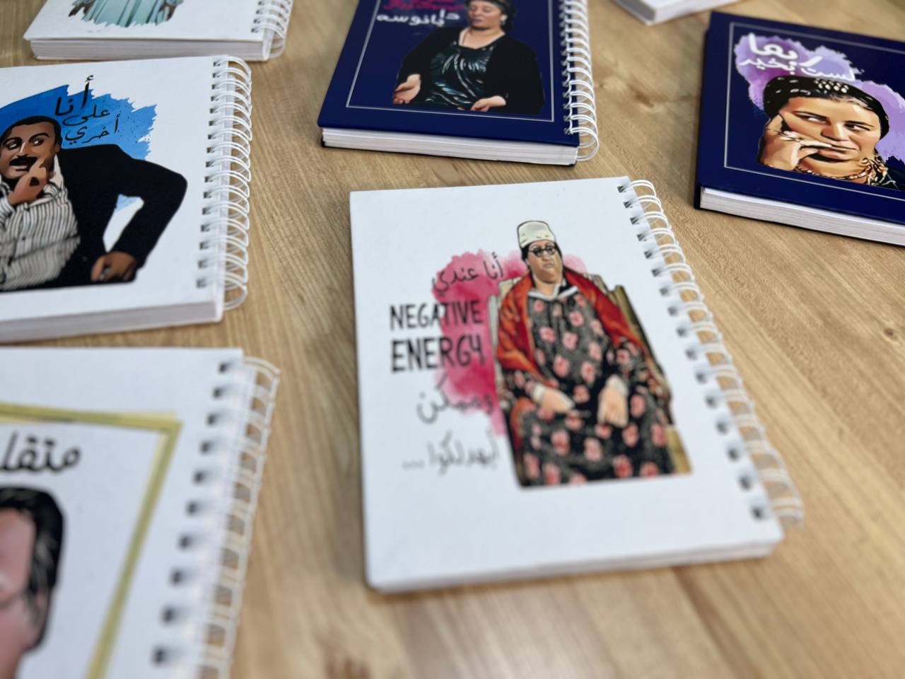 دفتر ملاحظات ذو غلاف مقوى - اشترِ 2 واحصل على 1 مجانًا