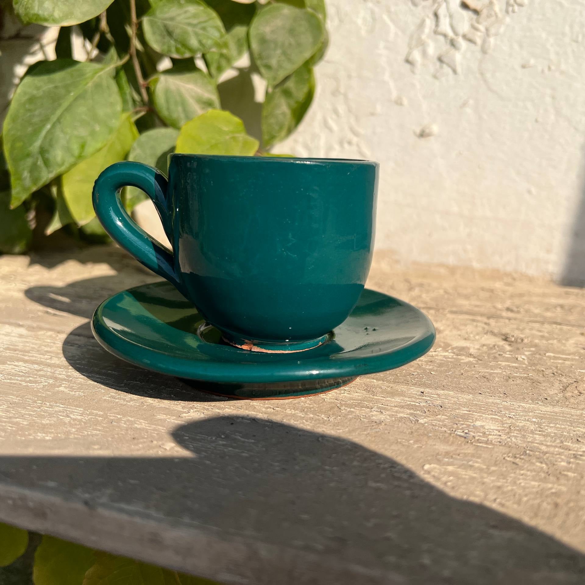 كوب قهوة مصنوع يدويًا من الفخار الأخضر البترولي مع صحن - 200 مل | خيارات التخصيص