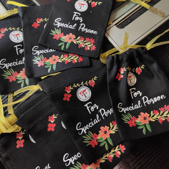 Gift Bag - size 20 cm * 24  cm - Buy 2 get 1 free