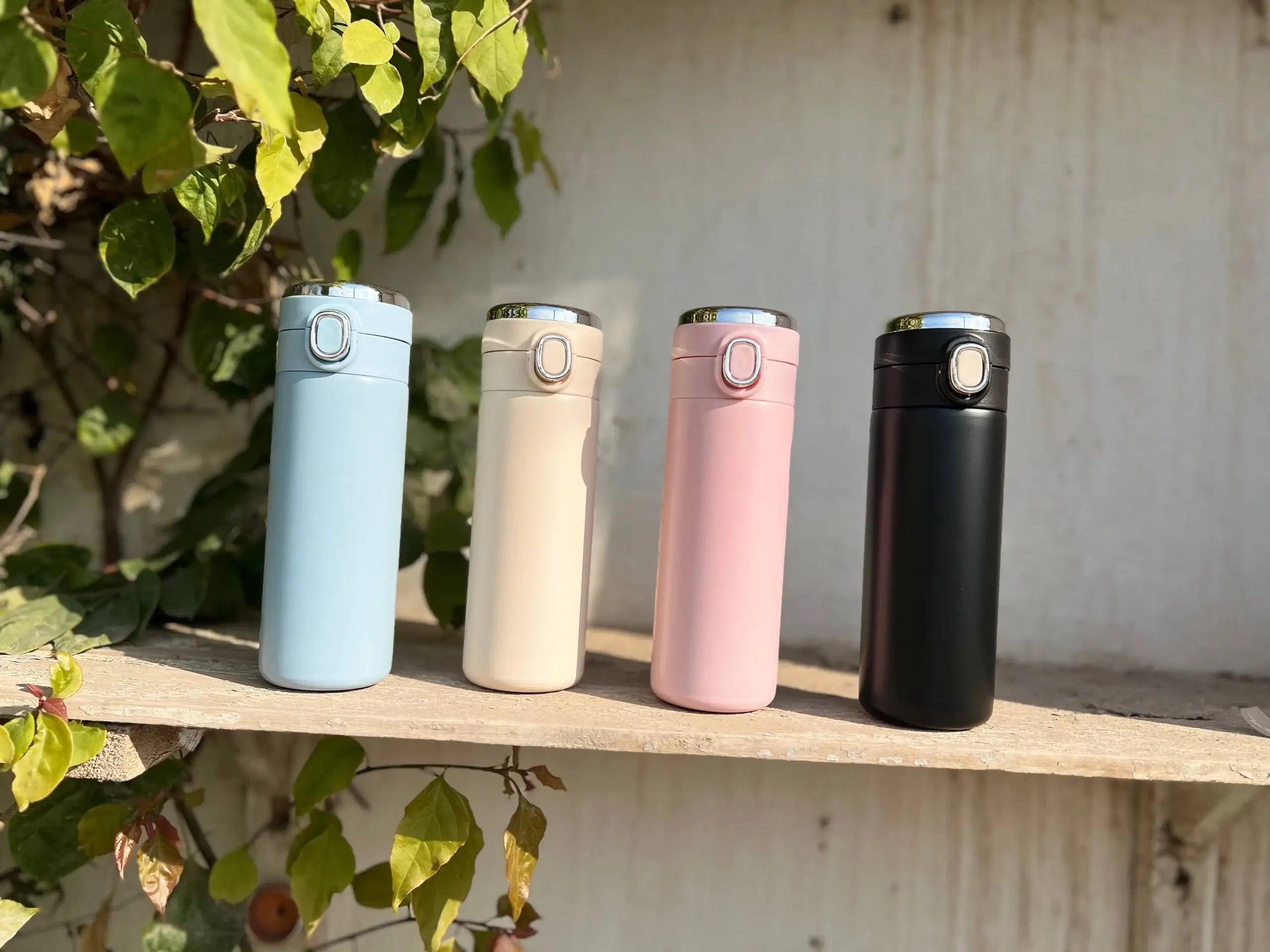 Smart Thermal Bottle with Temperature Display – 420 ml -Customization Option