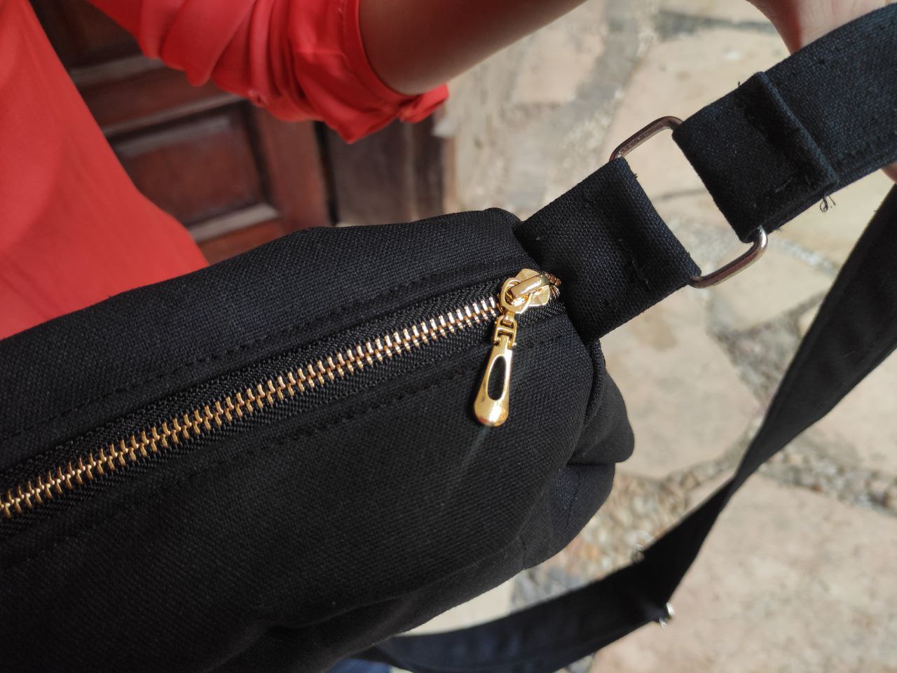 حقيبة دائرية - اشتري 2 واحصل على 1 مجانًا